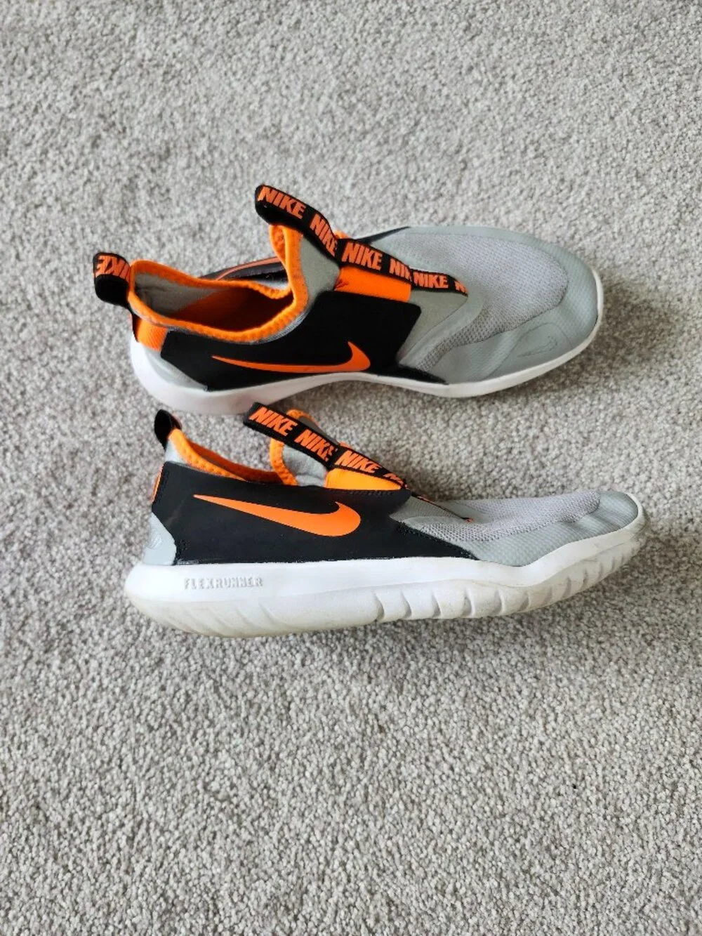Nike Slip-On Athletic Shoe / Water Shoe  Size: 6Y